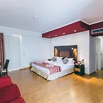 酒店 拉加马德拉穆图酒店 4*
