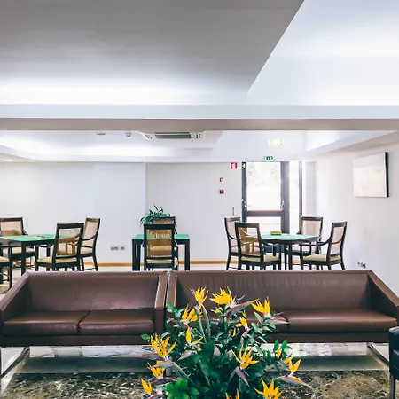 拉加马德拉穆图酒店 酒店 丰沙尔
