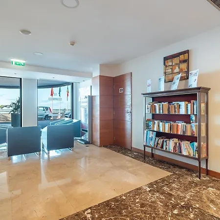 拉加马德拉穆图酒店 丰沙尔